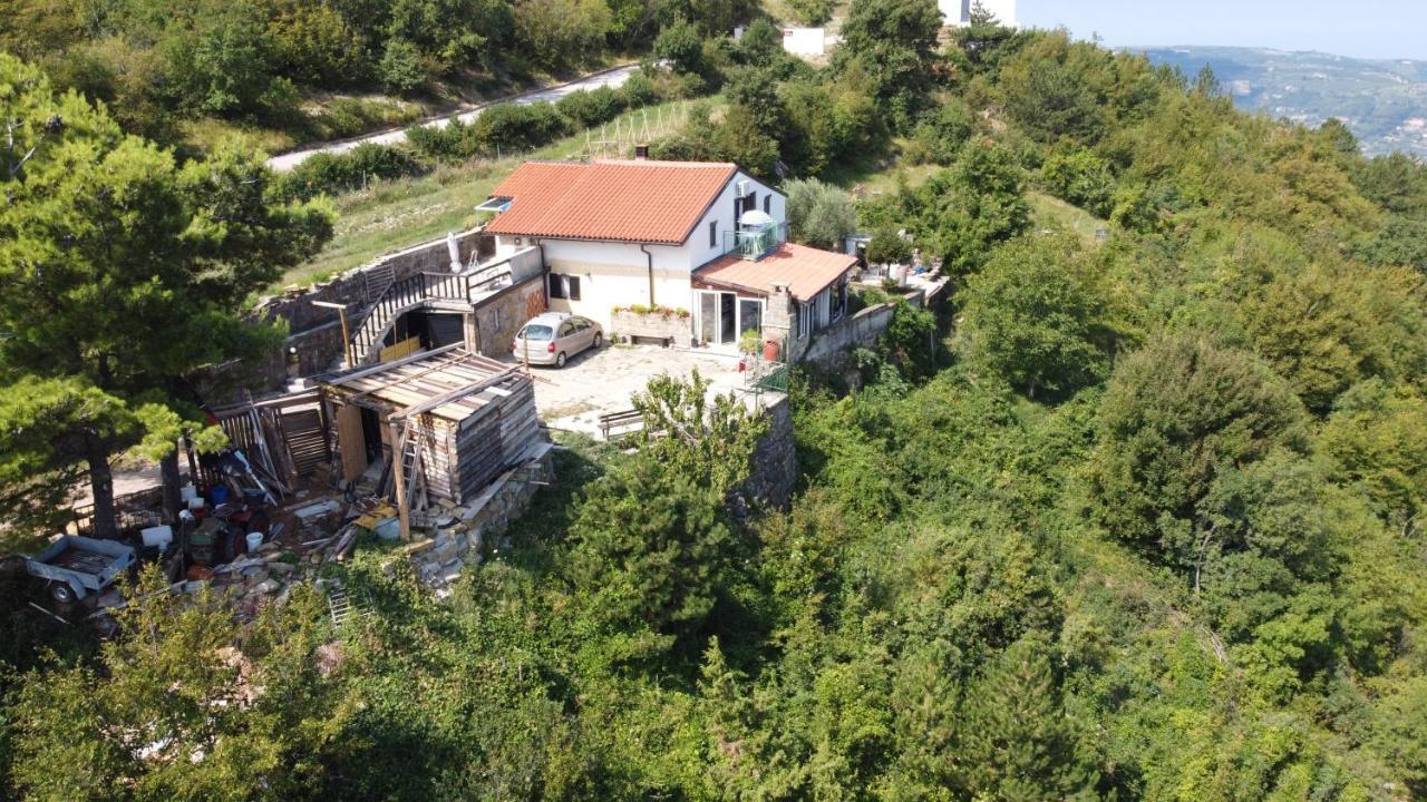 Apartments Pomjan Pogled Na Gore المظهر الخارجي الصورة
